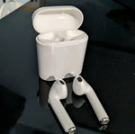 Wireless earbuds like new