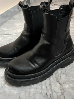 Envie by Mariboo shoes black ankle boots like new, size 40