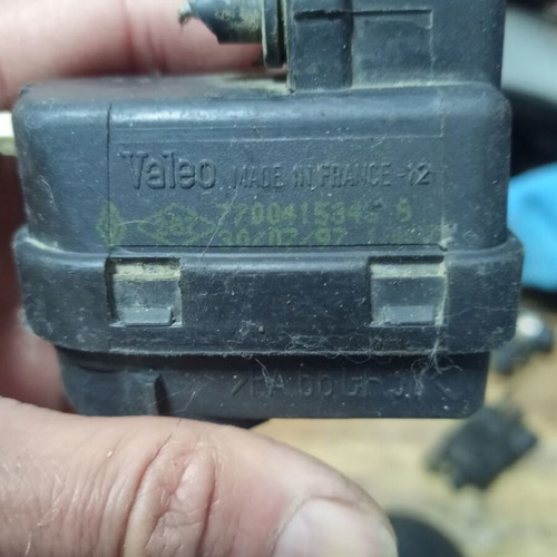 Renault 7700415343 headlight adjustment motor used
