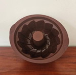Tupperware large cake mold new