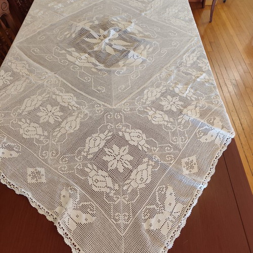 Handmade tablecloth 160 x 160 used