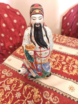 Porcelain statue of traditional Chinese figure new, handpainted