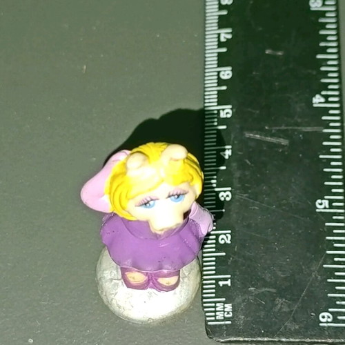Miss Piggy PVC figure used 1999 The Muppet Show Jim Henson