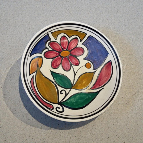 Handmade plate painted by hand like new, diameter 17.5 cm
