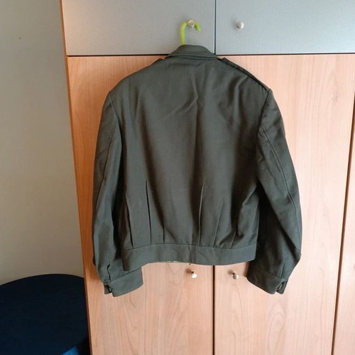 ES 8b uniform used, waist 42 trousers, jacket M