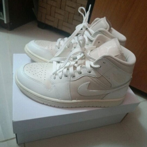 Nike Air Jordan beige new, size 38