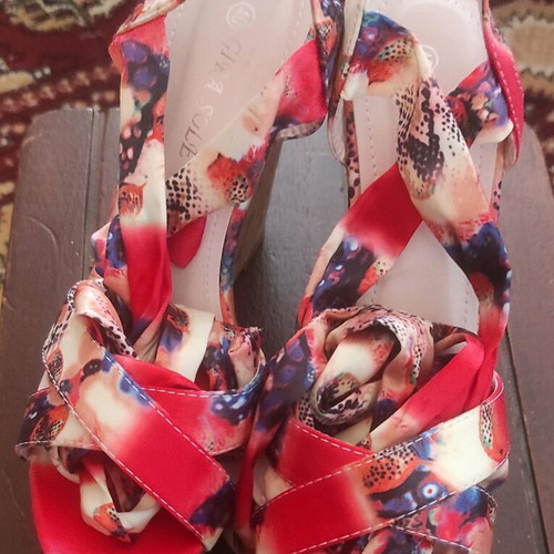 Platform sandals with cork sole and laces like new, multicolor
