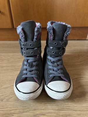 Μποτάκια Converse All Star γκρι με γούνα σαν καινούργια