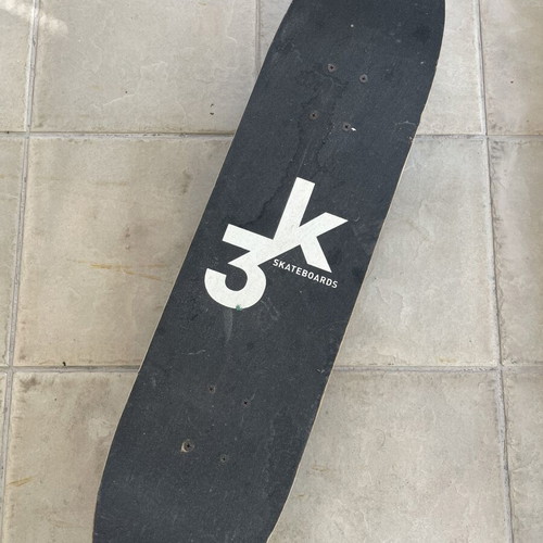 Skateboard 3K like new, fully functional
