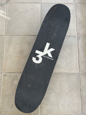 Skateboard 3K like new, fully functional