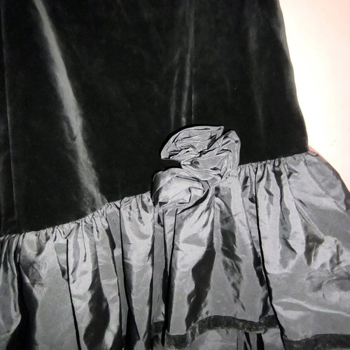 Vintage theatrical dress velvet and taffeta like new, black