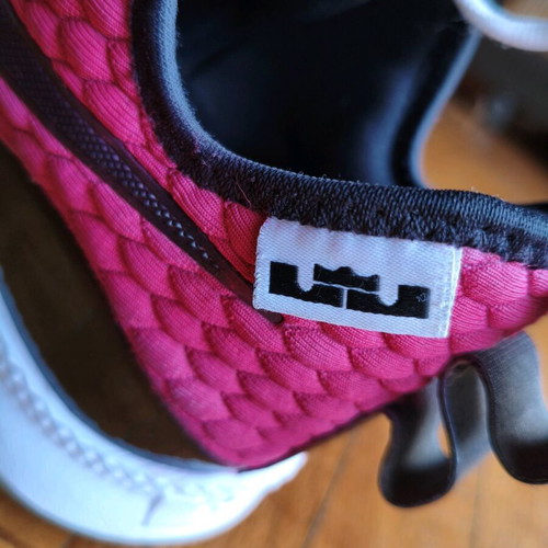 Nike Air LeBron James Witness 3 basketball shoes, size 47, pink and white