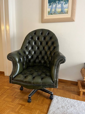 Vintage Chesterfield πολυθρόνα μεταχειρισμένη σκούρο πράσινο