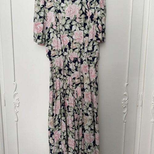 Vintage floral dress like new, colorful, size S