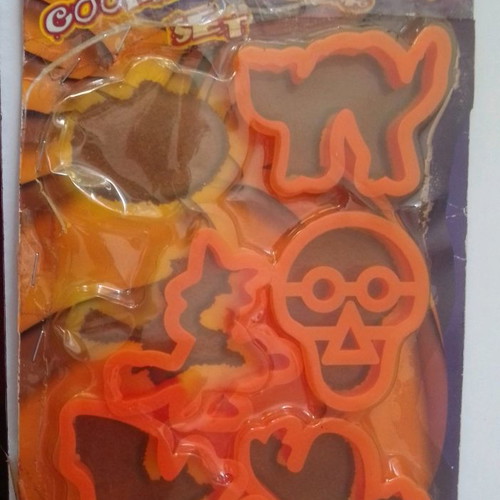 Cookie cutters for biscuits pirates, Batman or Halloween theme new