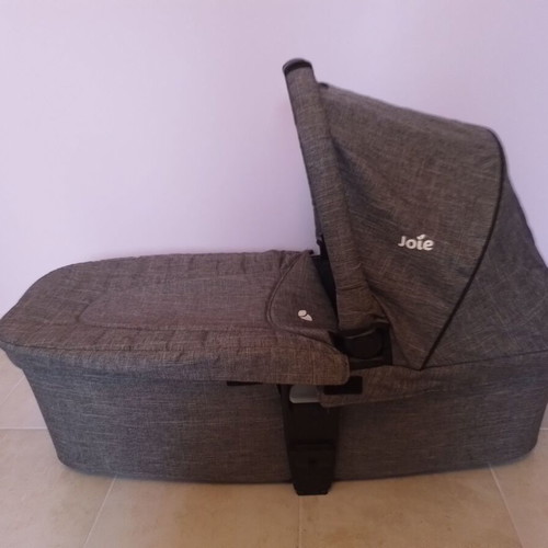 Joie Chrome Port Bebe like new, graphite