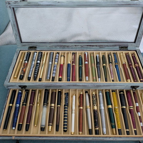Pen collection 40 pieces in handmade box with vintage style new