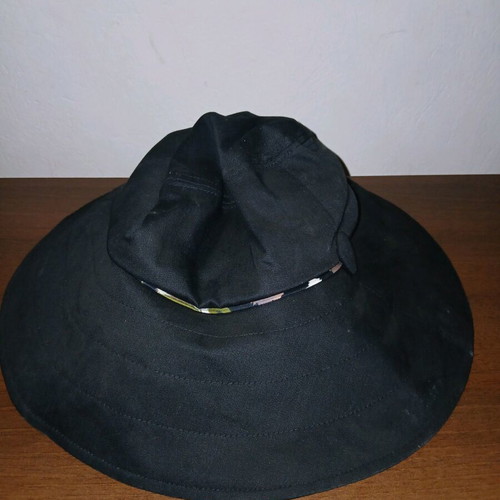 Woman's hat like new