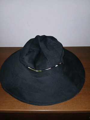 Woman's hat like new