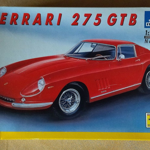 Ferrari 275 GTB Italeri 1/24 collectible like new