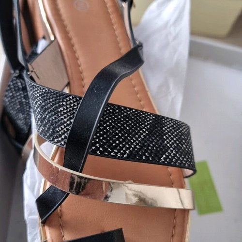 Flat sandals new, size 36, black and gold