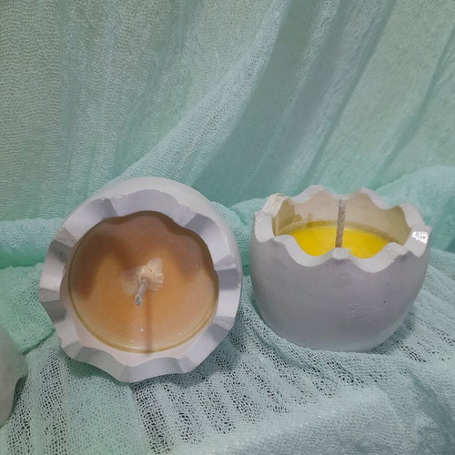 Aromatic soy candle in handmade egg-shaped candlestick new