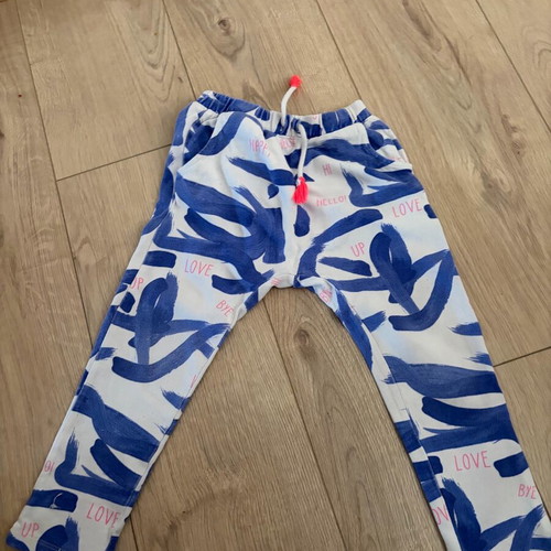 Set of 3 leggings 3-4 years like new, multicolor