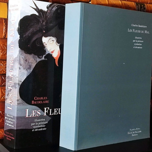 Les Fleurs du Mal Baudelaire hardcover like new, French language