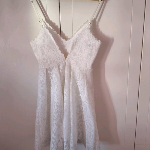White dress with lace BSB like new, size S
