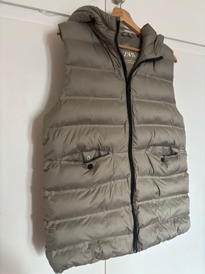 Zara sleeveless jacket size 13-14 like new, unworn