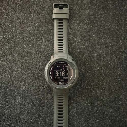Garmin Instinct 2 Solar Graphite smartwatch new
