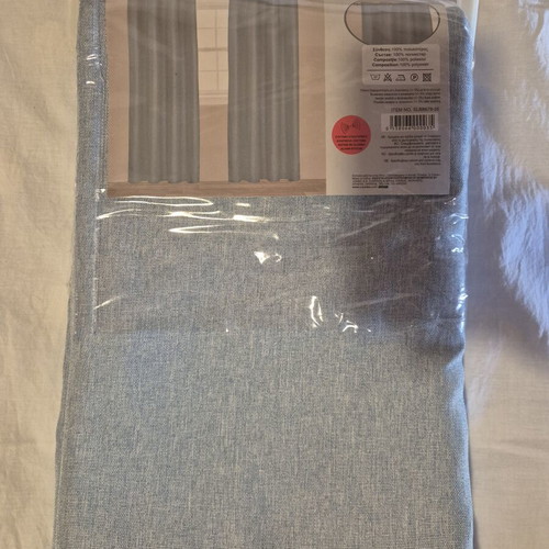 Curtain with rings, blue