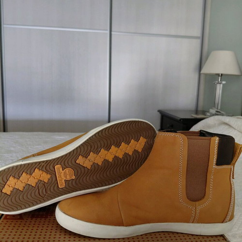 Leather Chelsea boots Timberland orange like new