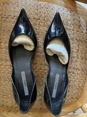 Melissa women's black patent leather pumps size 40 like new