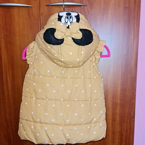 Disney sleeveless jacket 2-3 years beige polka dot like new