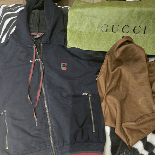 Gucci sweatshirt like new, size S