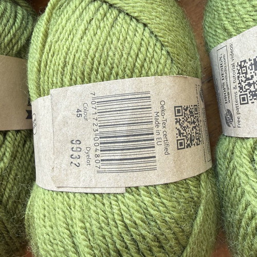 Drops Karisma 100% Superwash Wool Green 11 Skeins