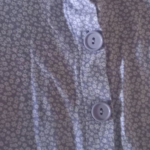 Maxi skirt violet with buttons and front slit like new, size M