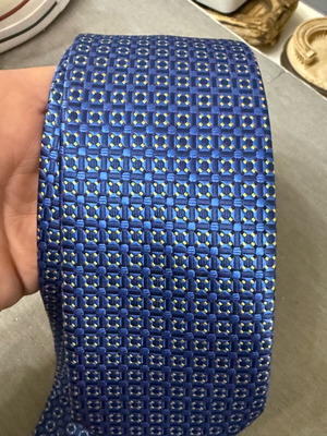 Blue tie like new