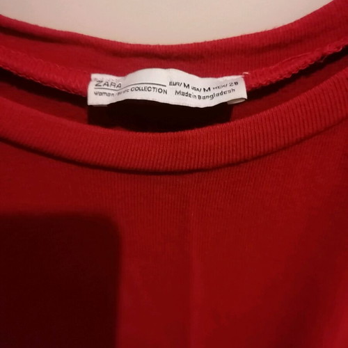 Zara women's red short-sleeve t-shirt like new, unworn