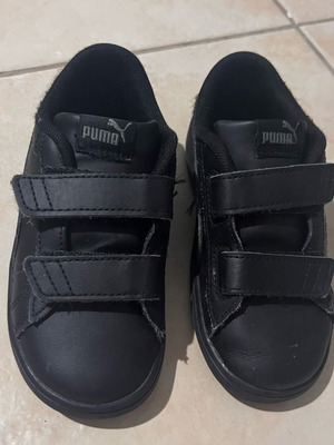 Puma kids' sneakers size 27, black