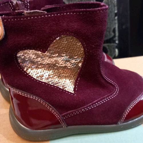 Gioseppo Boots No 24 like new, burgundy with zipper