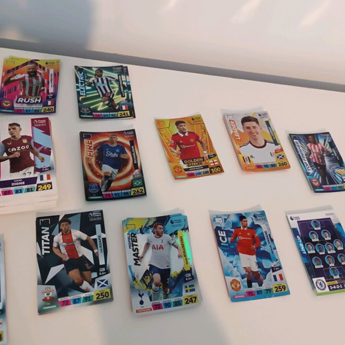 Fifa cards 2023, 144 pieces, like new