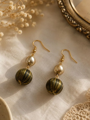 Golden Vintage dangling earrings with pearl and bronze beads
