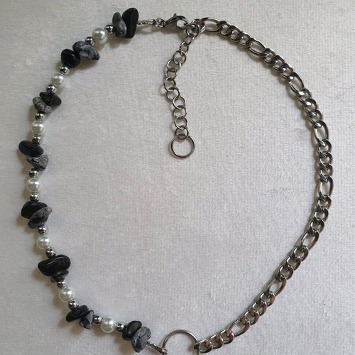 Snowflake Obsidian and Pearl Half Chain Necklace like new