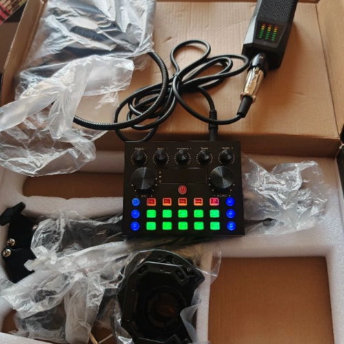 Professional condenser microphone streaming podcast gaming kit new