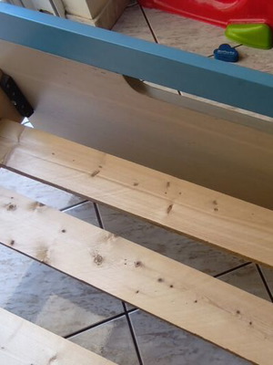 Children's single bed 90x200 cm, sturdy wooden frame