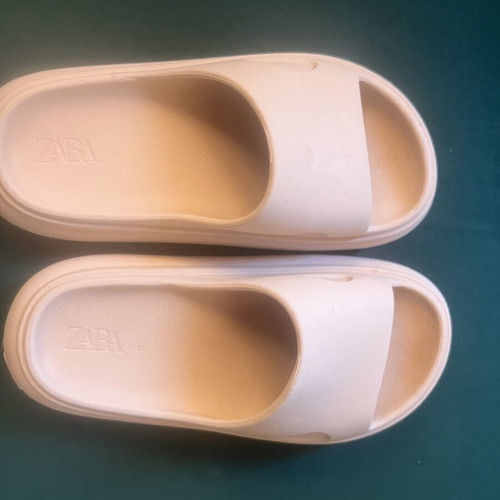 Zara Kids slides size 30 used, beige