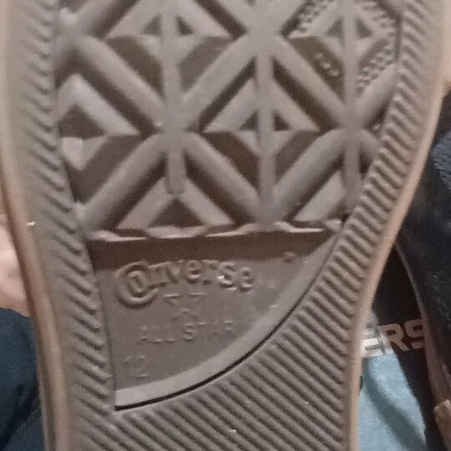 Converse leather shoes size 29 like new