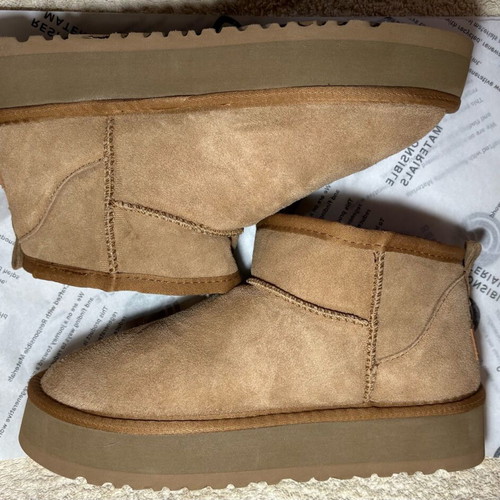 UGG Mini Platform Boots new, chestnut